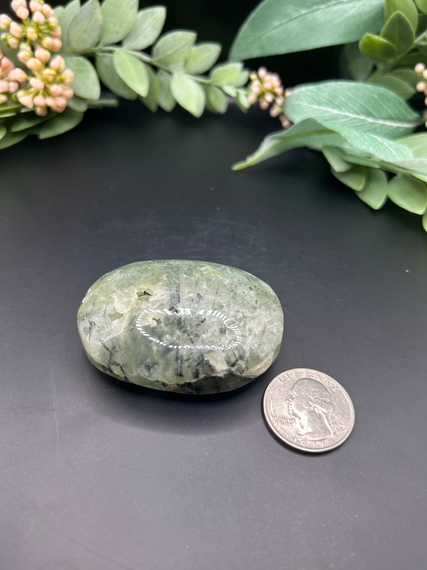 Prehnite Gallet Palm Stone